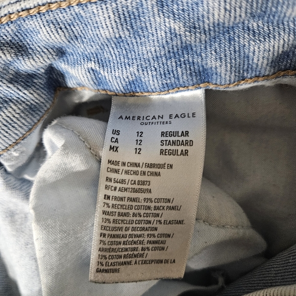 American Eagle Faded Style Strigid Denim Jeans Size 12 - Picture 7 of 7